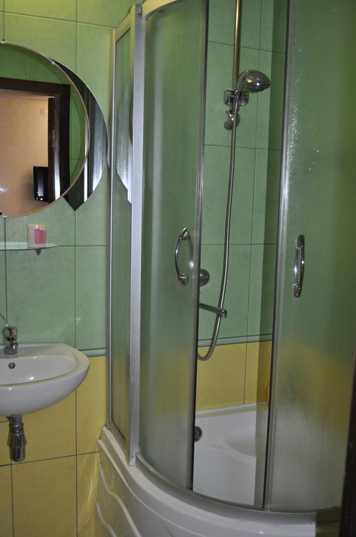 Apartment On Oleksandra Polia Avenue 110 Dnipro Ngoại thất bức ảnh